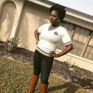 Meet your Posher, Kindra